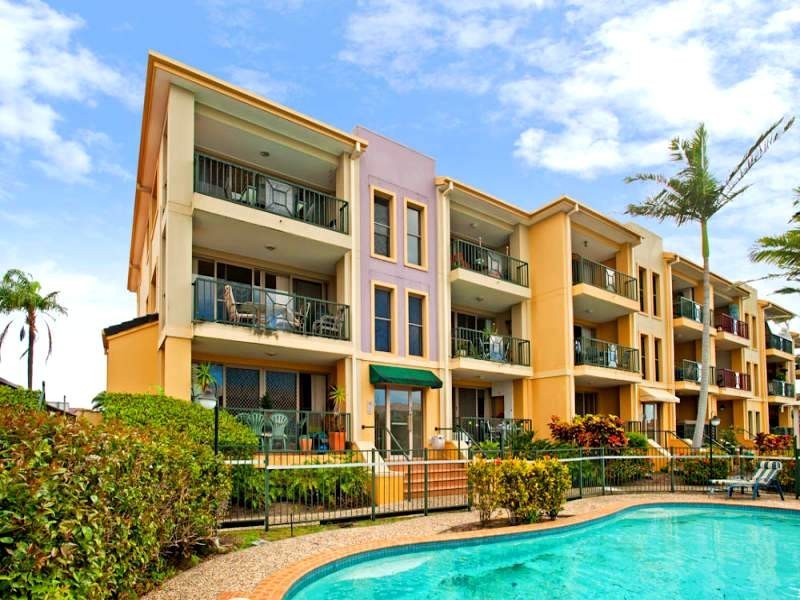 9/18 Jennifer Avenue, Runaway Bay QLD 4216