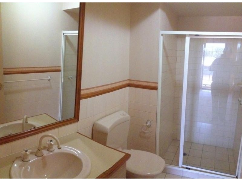 9/18 Jennifer Avenue, Runaway Bay QLD 4216