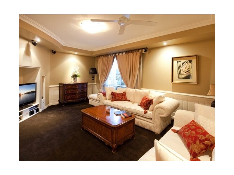 Paradise Point QLD 4216