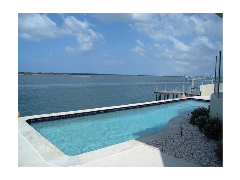 Paradise Point QLD 4216