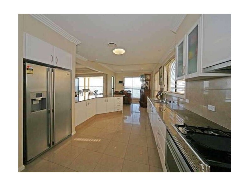 Paradise Point QLD 4216