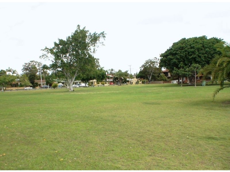 45 Victor Avenue, Paradise Point QLD 4216