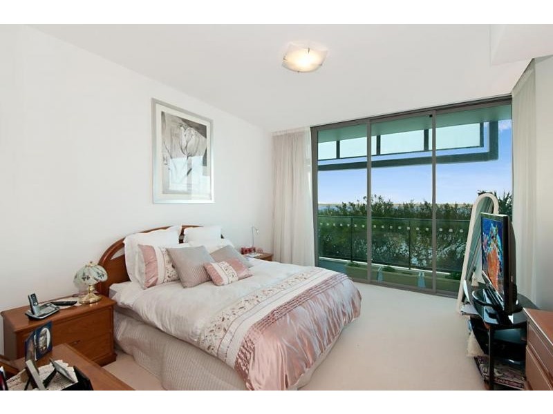 26104/2 Ephraim Island, Paradise Point QLD 4216