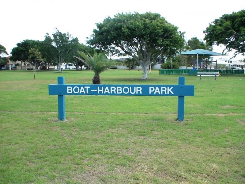 45 Victor Avenue, Paradise Point QLD 4216