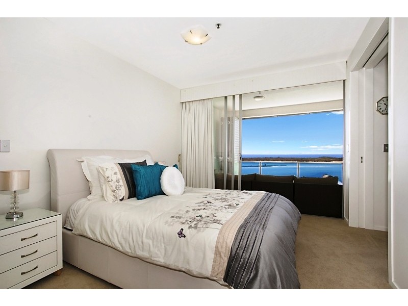 1305/300 Marine Parade, Labrador QLD 4215