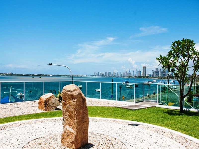 1305/300 Marine Parade, Labrador QLD 4215