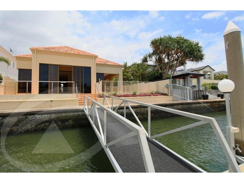 Sovereign Islands QLD 4216