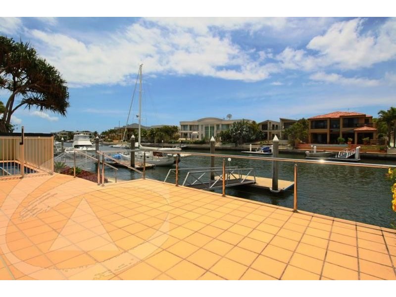 Sovereign Islands QLD 4216