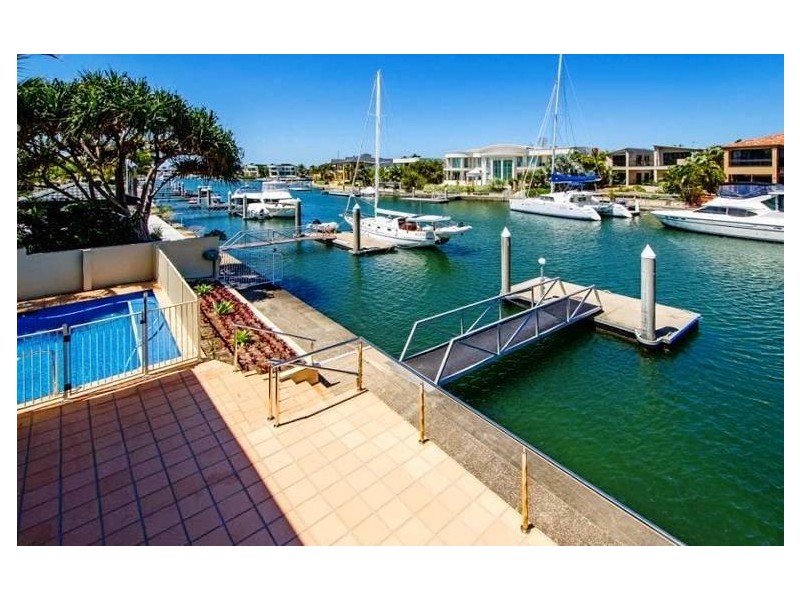 Sovereign Islands QLD 4216