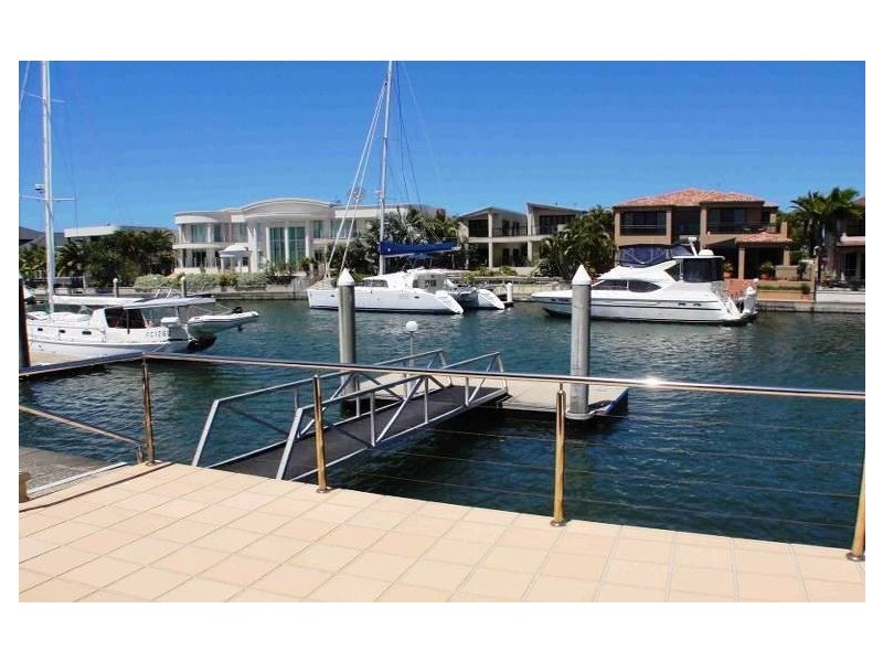 Sovereign Islands QLD 4216