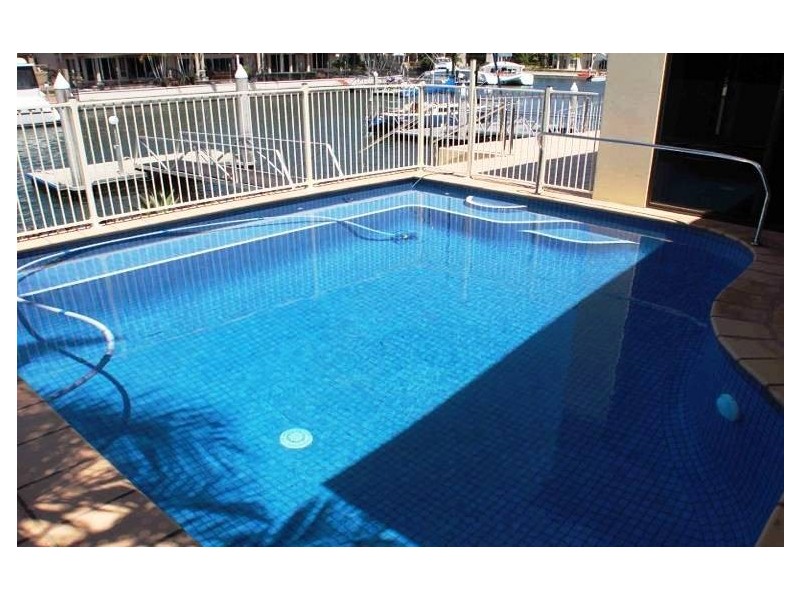 Sovereign Islands QLD 4216