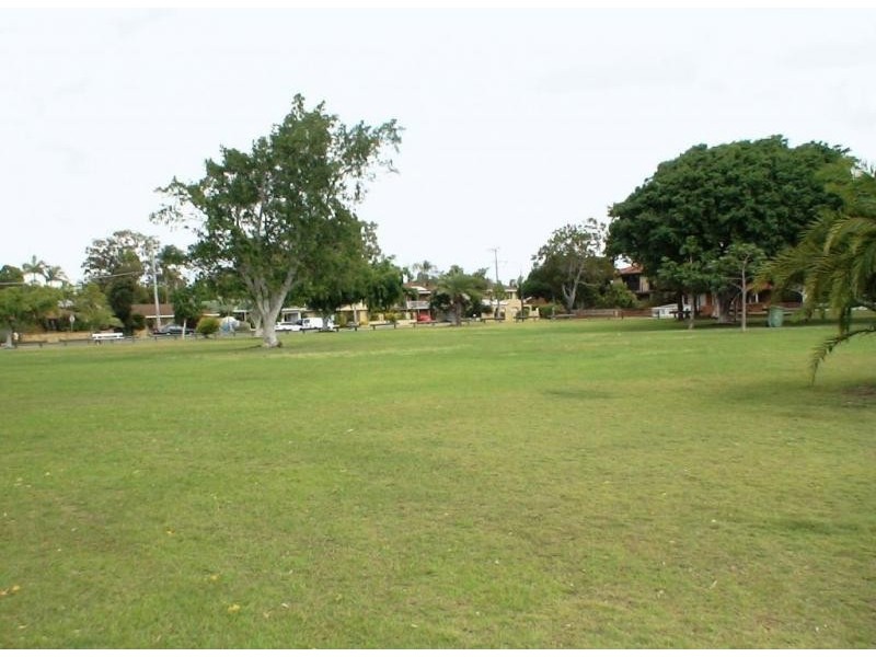 45 Victor Avenue, Paradise Point QLD 4216