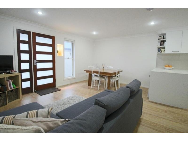 1/27 Drake Avenue, Paradise Point QLD 4216