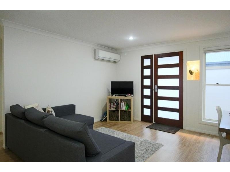 1/27 Drake Avenue, Paradise Point QLD 4216