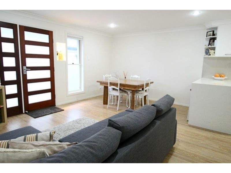 1/27 Drake Avenue, Paradise Point QLD 4216