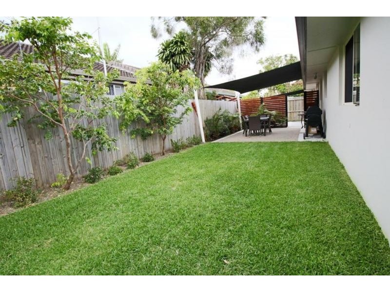1/27 Drake Avenue, Paradise Point QLD 4216
