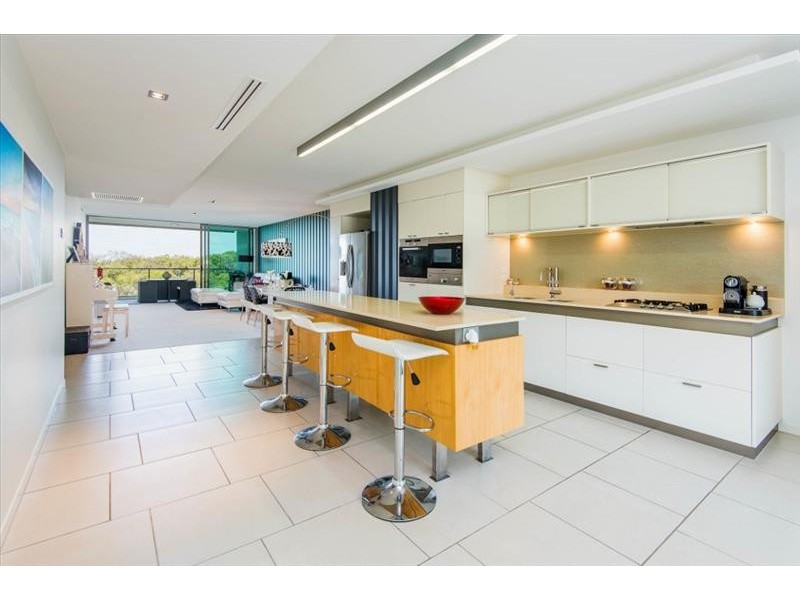 00 Ephraim Island, Paradise Point QLD 4216