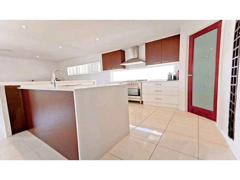 6 Iridium Drive, Hope Island QLD 4212
