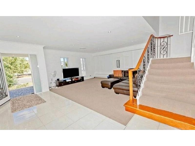 6 Iridium Drive, Hope Island QLD 4212