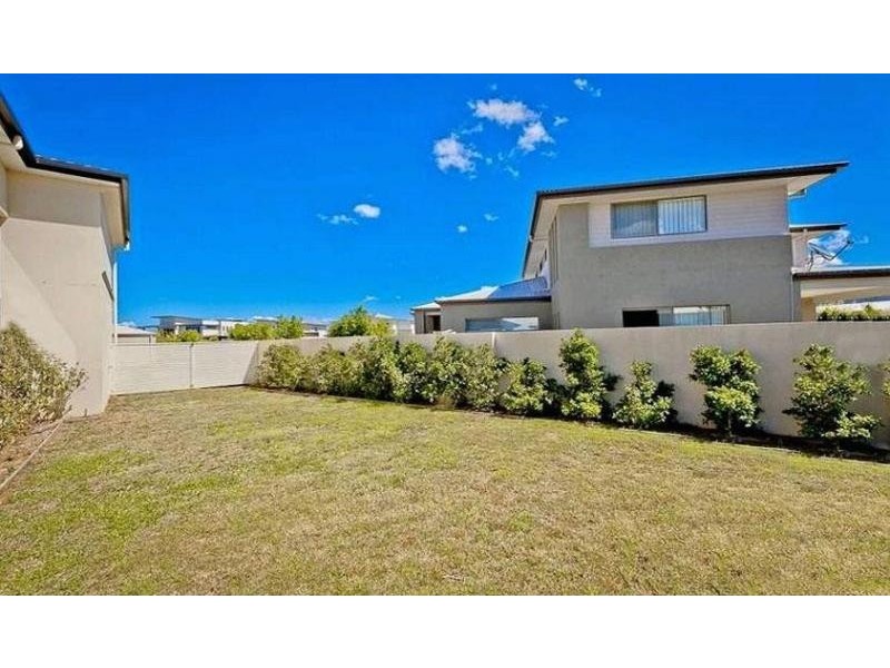 6 Iridium Drive, Hope Island QLD 4212