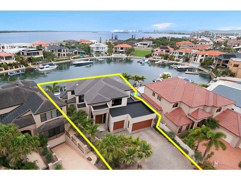 4 The Peninsula, Paradise Point QLD 4216