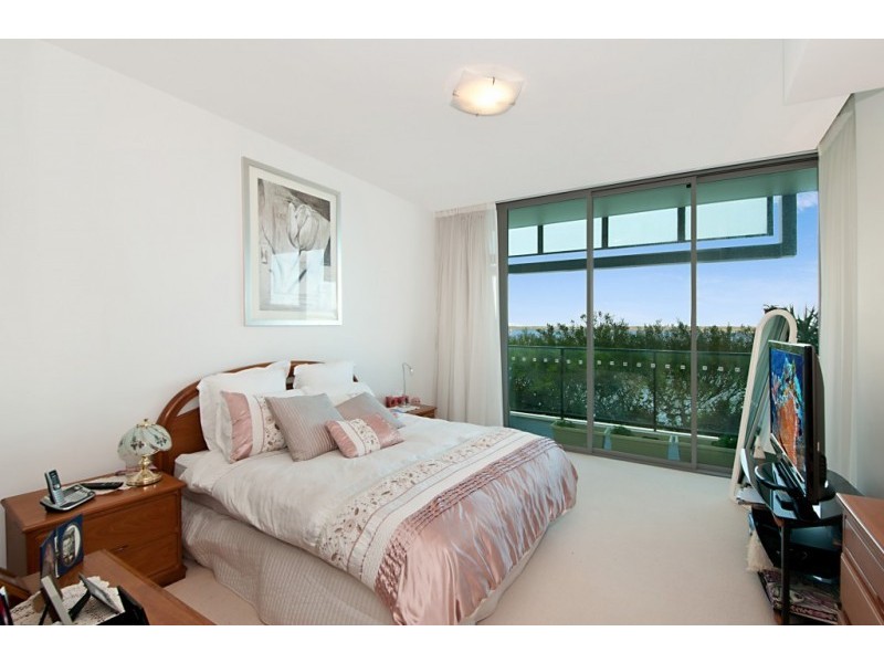 26104/2 Ephraim Island, Paradise Point QLD 4216
