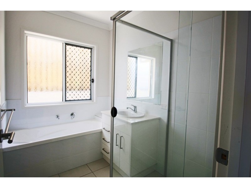 25 Mountain View Parade – Riverstone Crossing, Upper Coomera QLD 4209