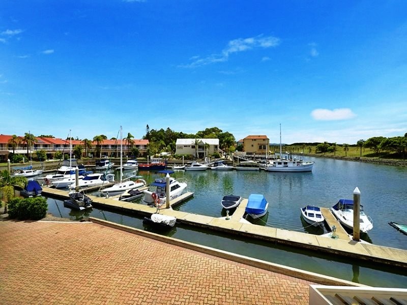 Hope Island QLD 4212