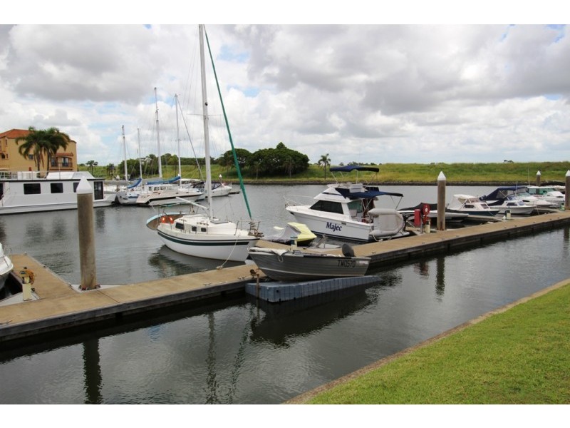 Hope Island QLD 4212