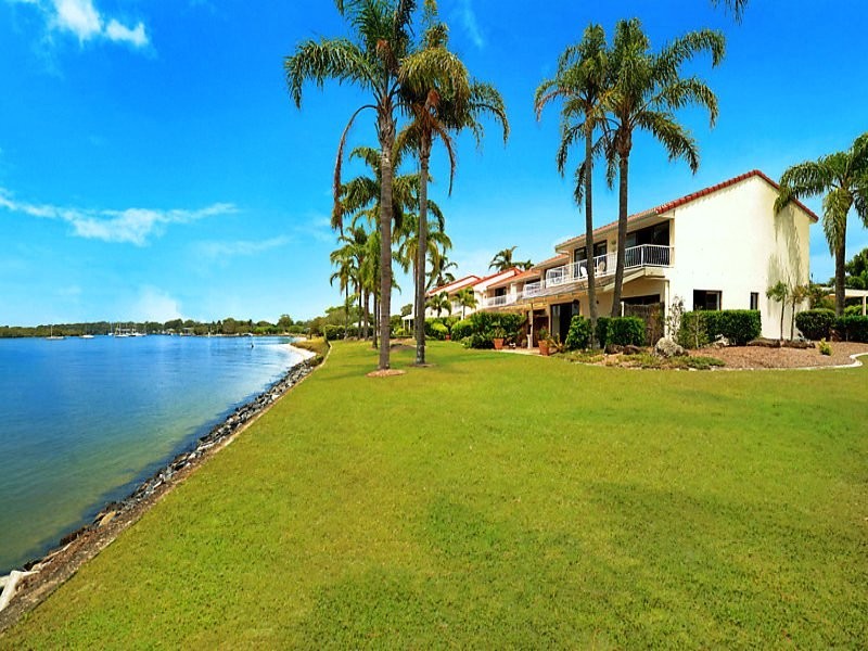 Hope Island QLD 4212