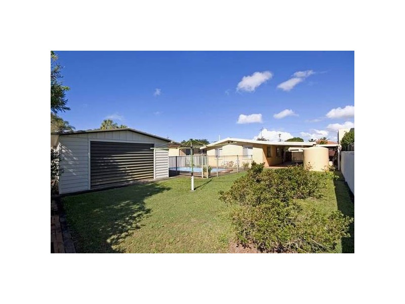 27 Nankeen Avenue, Paradise Point QLD 4216