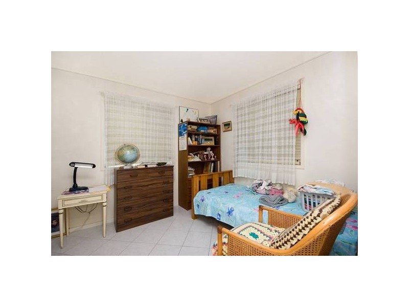 27 Nankeen Avenue, Paradise Point QLD 4216