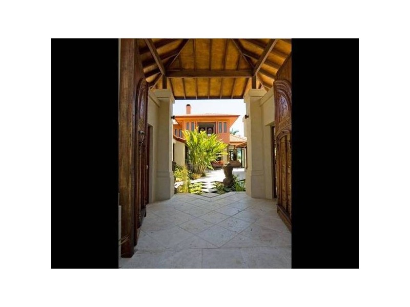 2164 Beaufort Way, Hope Island QLD 4212