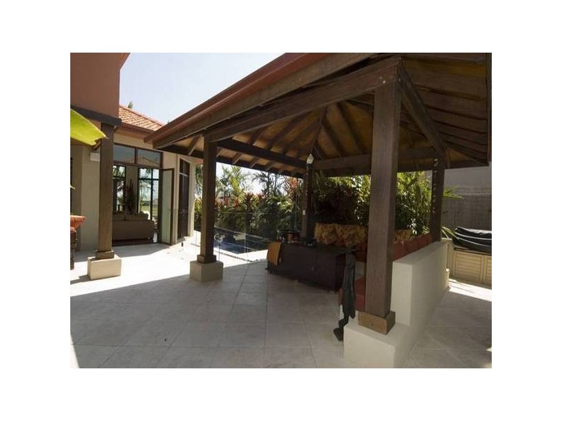 2164 Beaufort Way, Hope Island QLD 4212