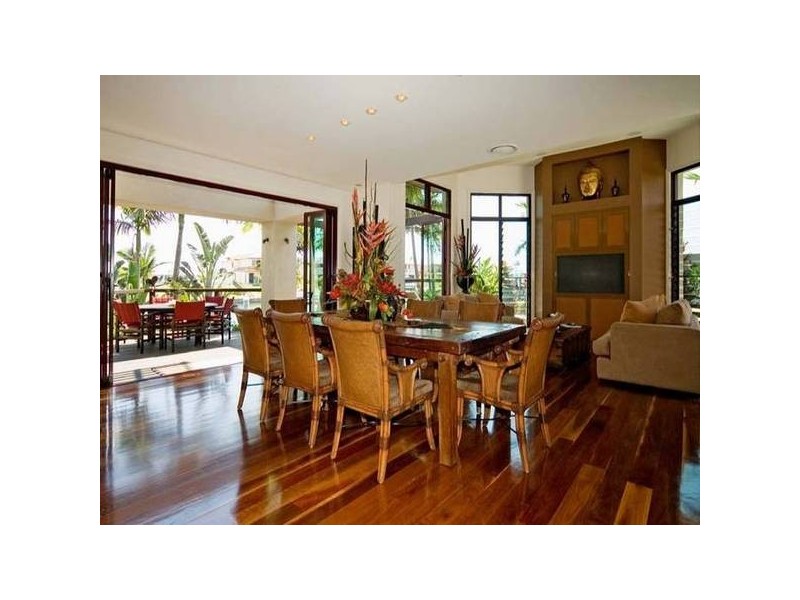 2164 Beaufort Way, Hope Island QLD 4212