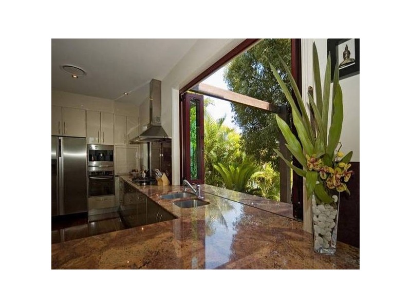 2164 Beaufort Way, Hope Island QLD 4212