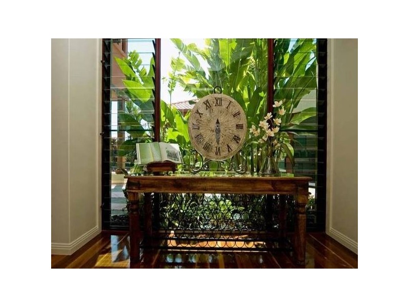 2164 Beaufort Way, Hope Island QLD 4212