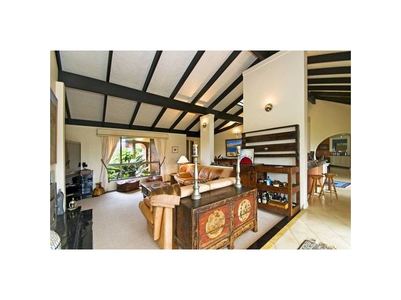 11 Kikori Crescent, Runaway Bay QLD 4216