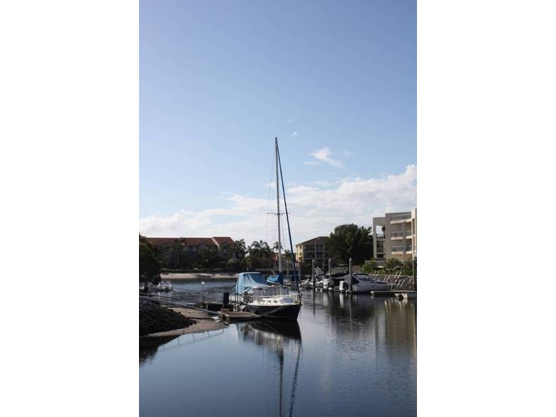 13/65 Bayview Street, Runaway Bay QLD 4216