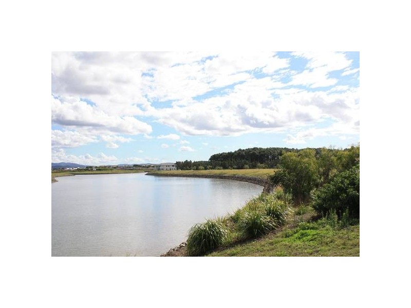 24 Iridium Crescent, Hope Island QLD 4212