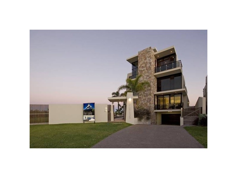 48 Knightsbridge Parade, Sovereign Islands QLD 4216