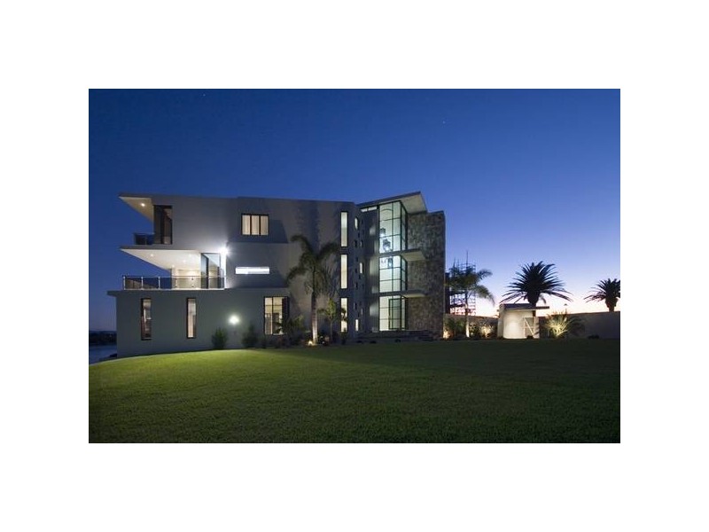 48 Knightsbridge Parade, Sovereign Islands QLD 4216