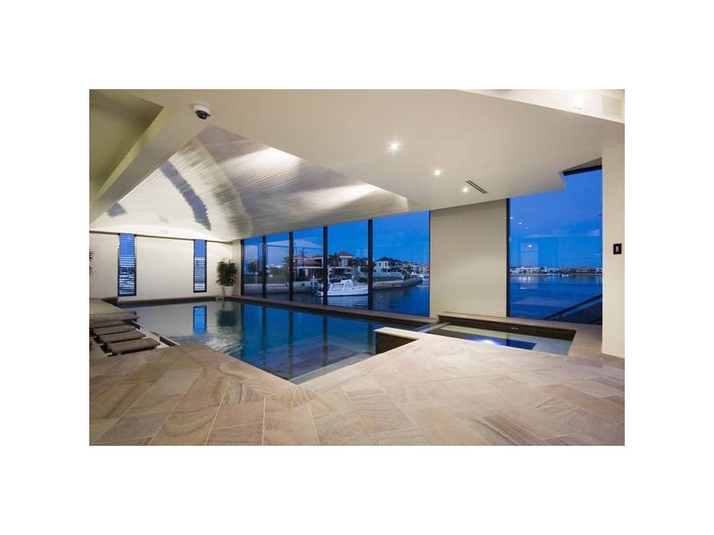 48 Knightsbridge Parade, Sovereign Islands QLD 4216