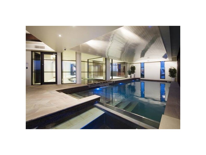 48 Knightsbridge Parade, Sovereign Islands QLD 4216