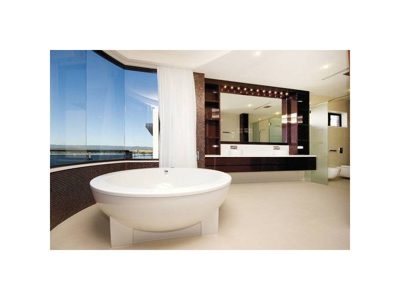 48 Knightsbridge Parade, Sovereign Islands QLD 4216