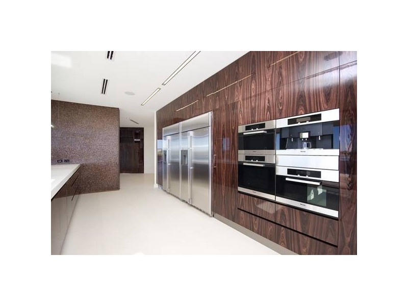 48 Knightsbridge Parade, Sovereign Islands QLD 4216