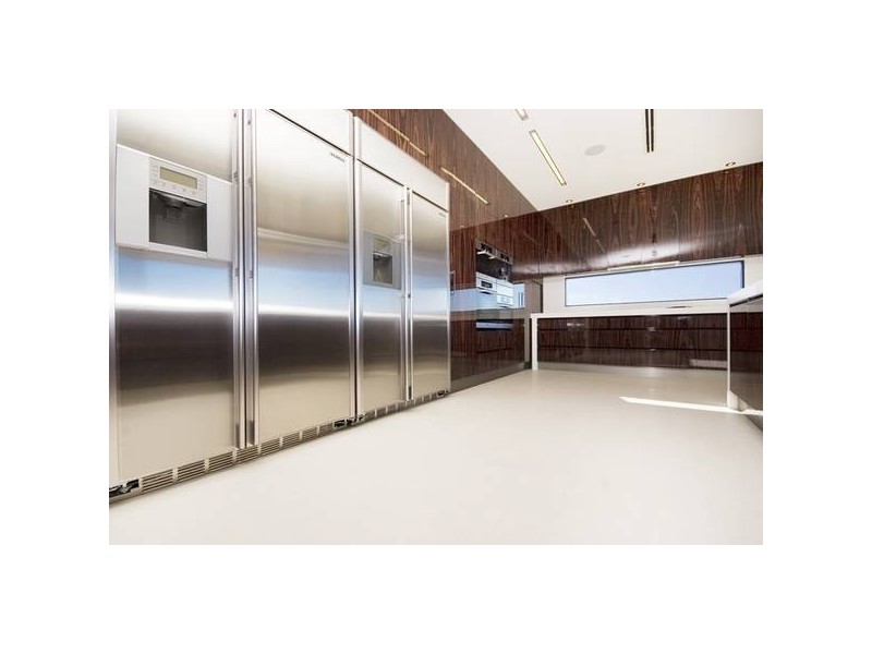 48 Knightsbridge Parade, Sovereign Islands QLD 4216