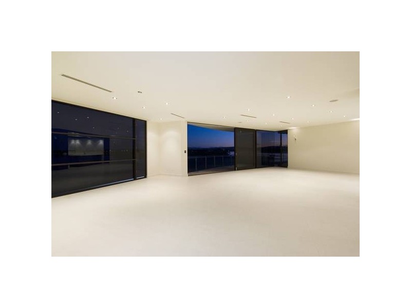 48 Knightsbridge Parade, Sovereign Islands QLD 4216