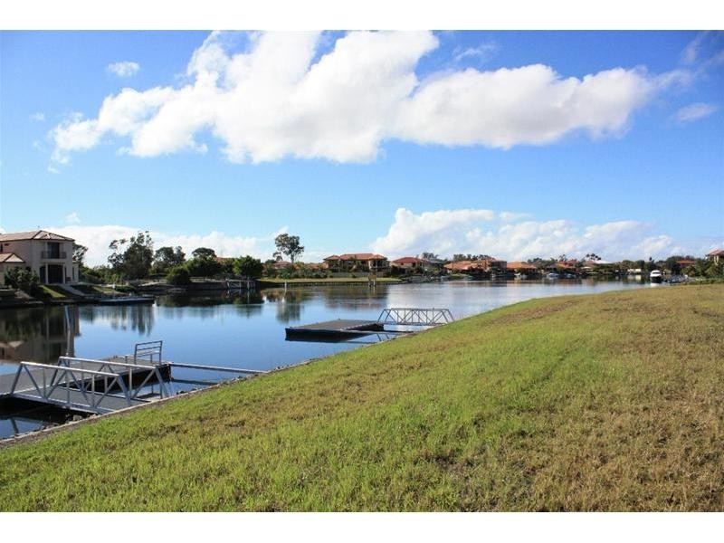 25 Mandolin Avenue, Hope Island QLD 4212