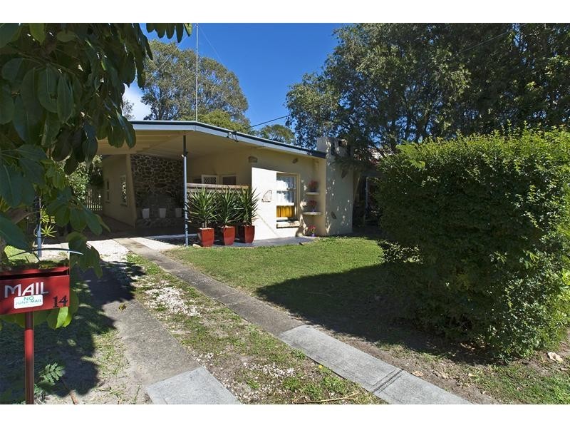 14 Bright Avenue, Labrador QLD 4215